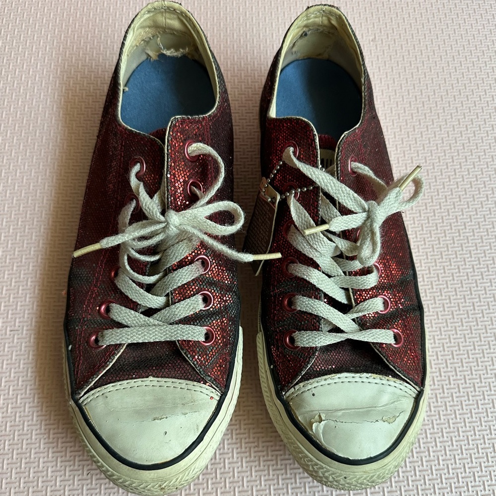 Women’s Size 9 Burgundy Red Converse Starlight Sequin Sneakers
